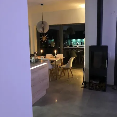 Waldbaden Im Nationalpark Eifel- Am Bach بيت للعطل شليدن