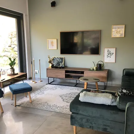 بيت للعطل Waldbaden Im Nationalpark Eifel- Am Bach شليدن